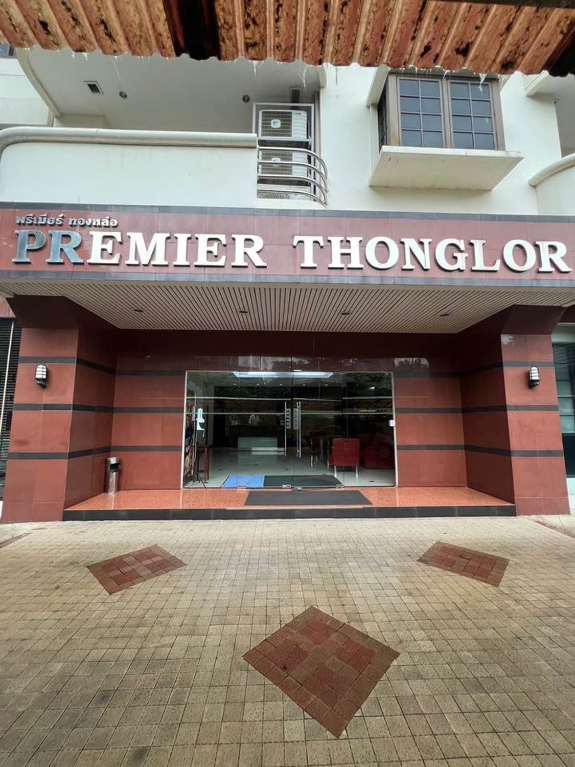 2 Bed Condo for Rent in Khlong Toei - Image 15