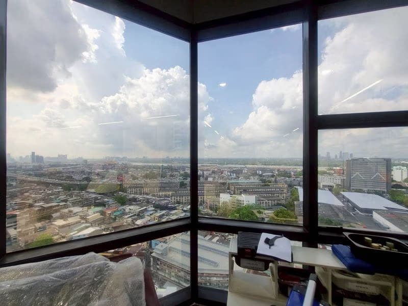 Studio Commercial for Rent in Khlong Toei