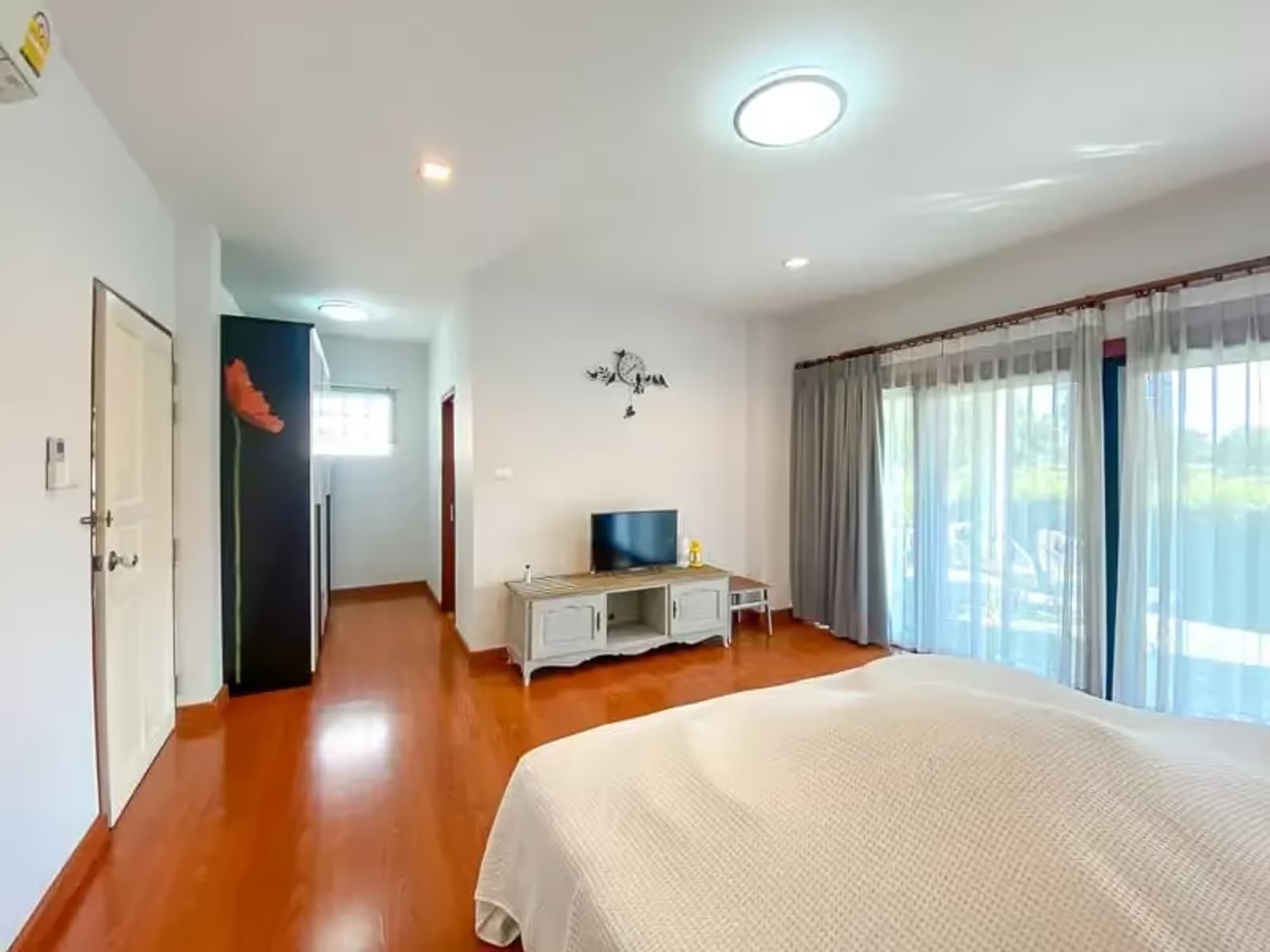 3 Bedroom House - Image 20