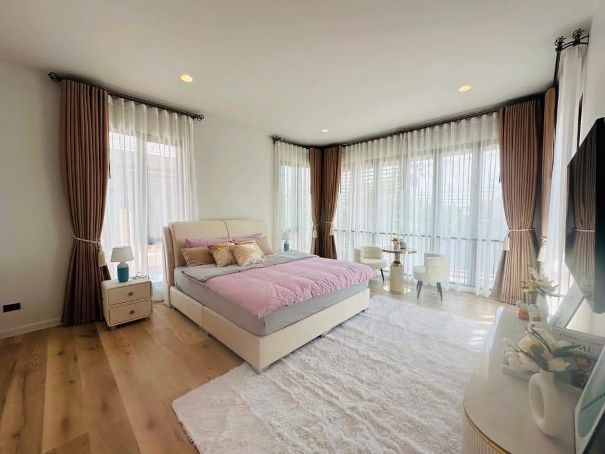 4 Bed House for Rent and Sale in Bang Kapi - Image 8