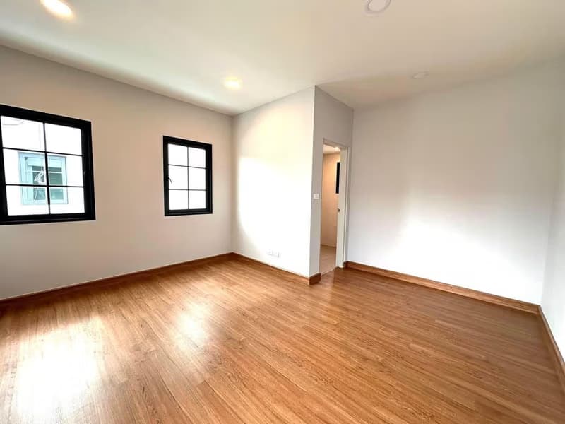 4 Bed House for Sale in Bang Phli