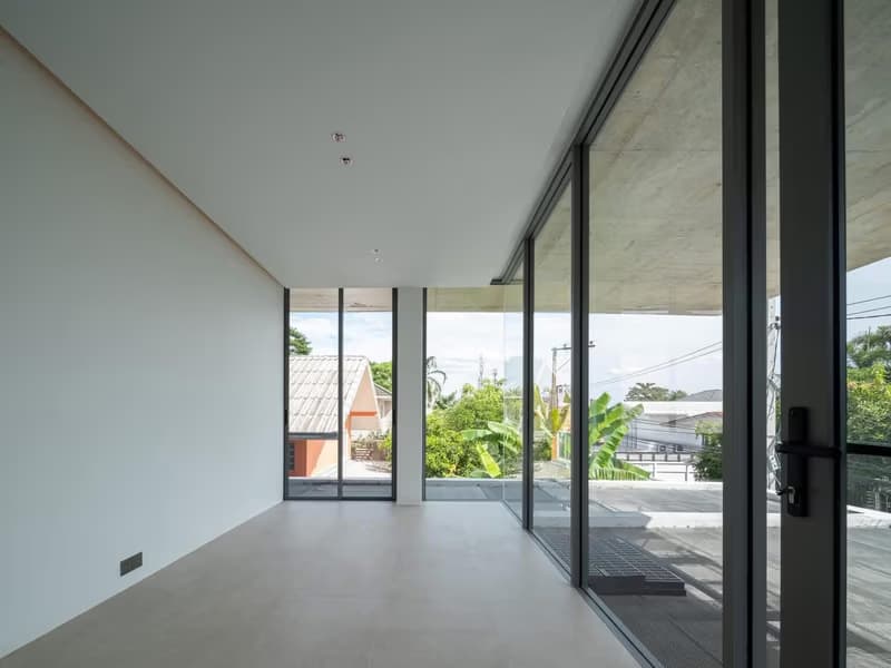 4 Bed House for Sale in Watthana