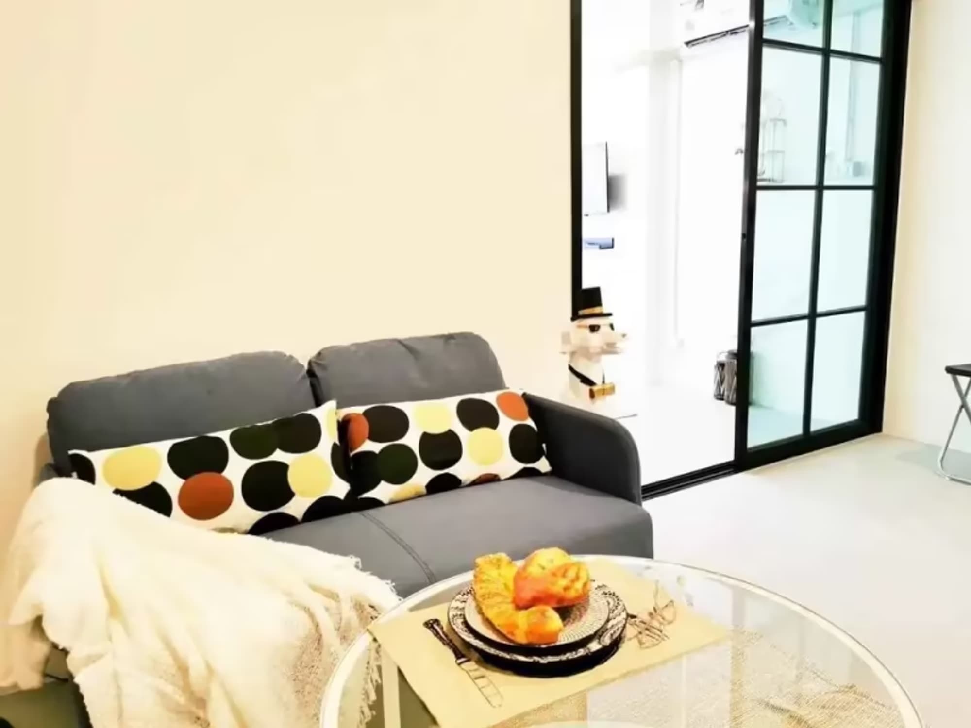  - Image 7