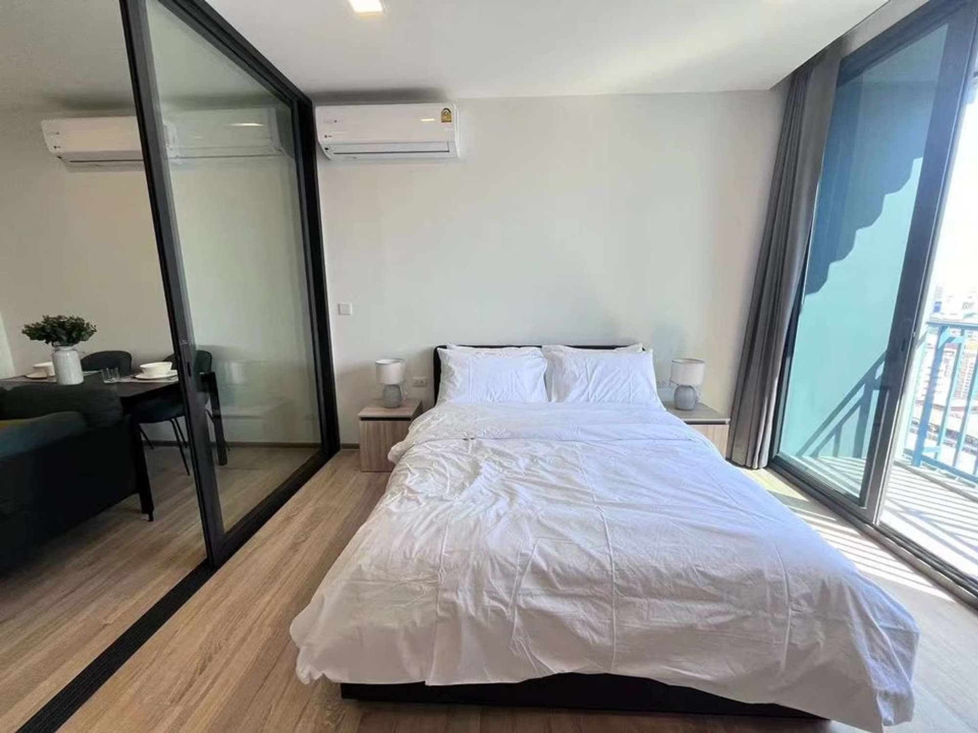 1 Bed Condo for Rent and Sale in Phaya Thai - Image 4