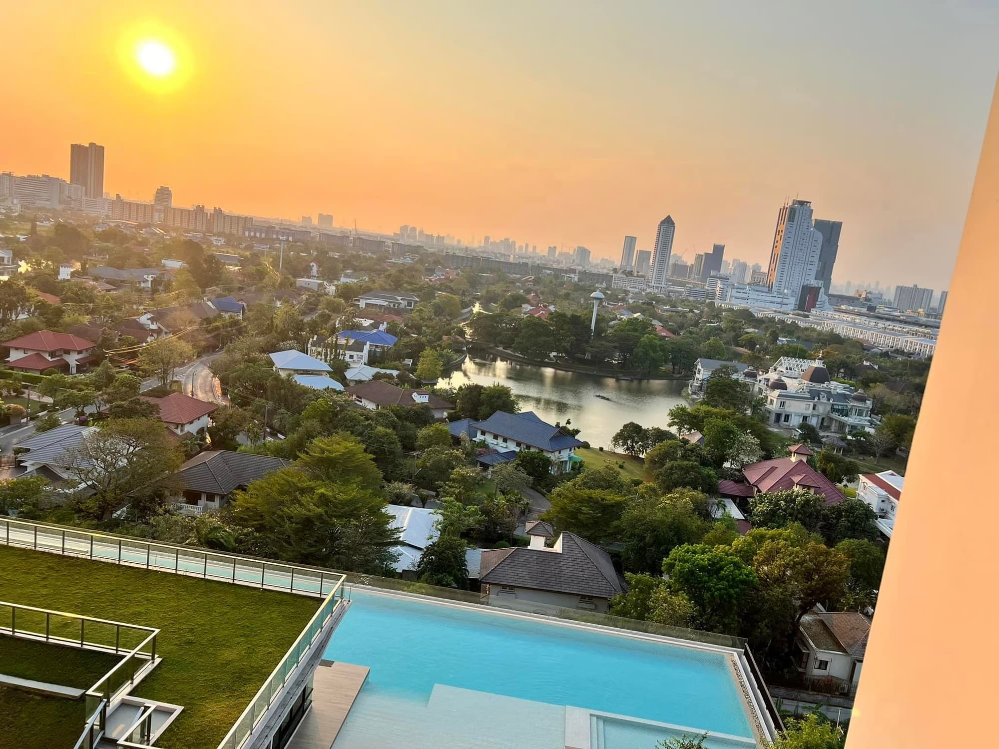 Condo for Rent at 28 Chidlom by SC Asset - Image 11