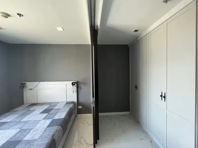1 Bedroom Condo