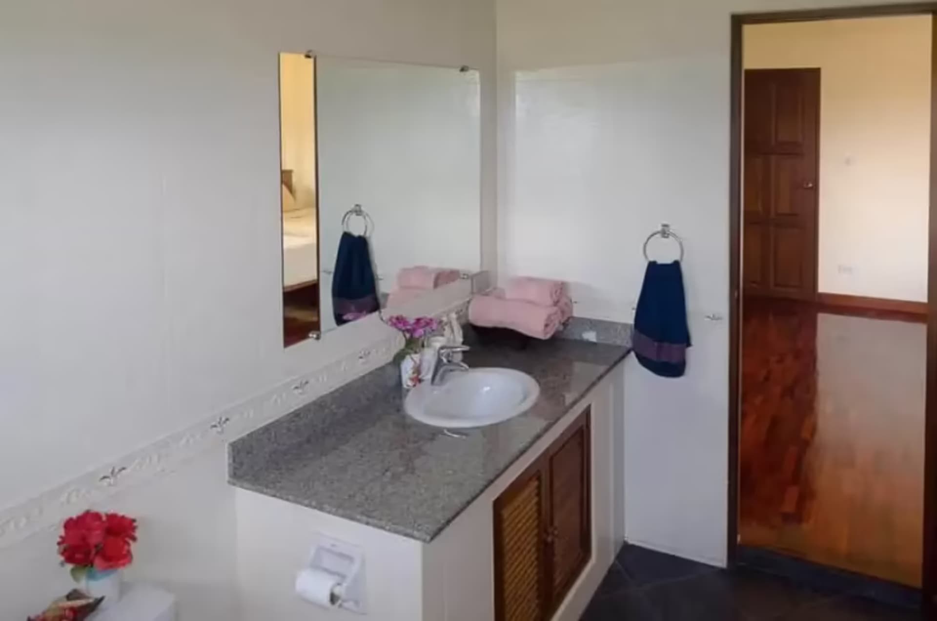 3 Bedroom House - Image 9