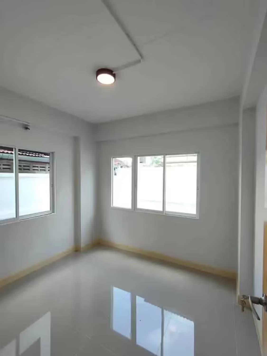 4 Bedroom House - Image 8