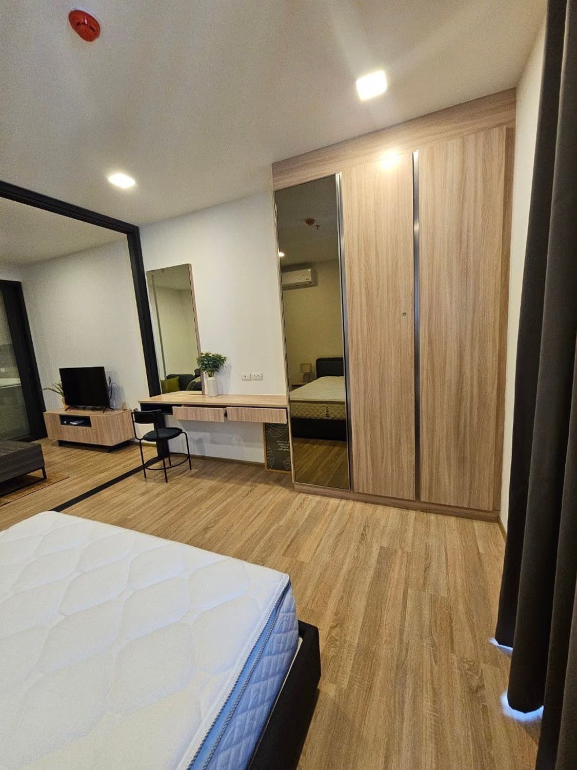 Condo for Rent at XT Phayathai - Image 3
