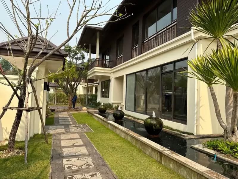 4 Bedroom House