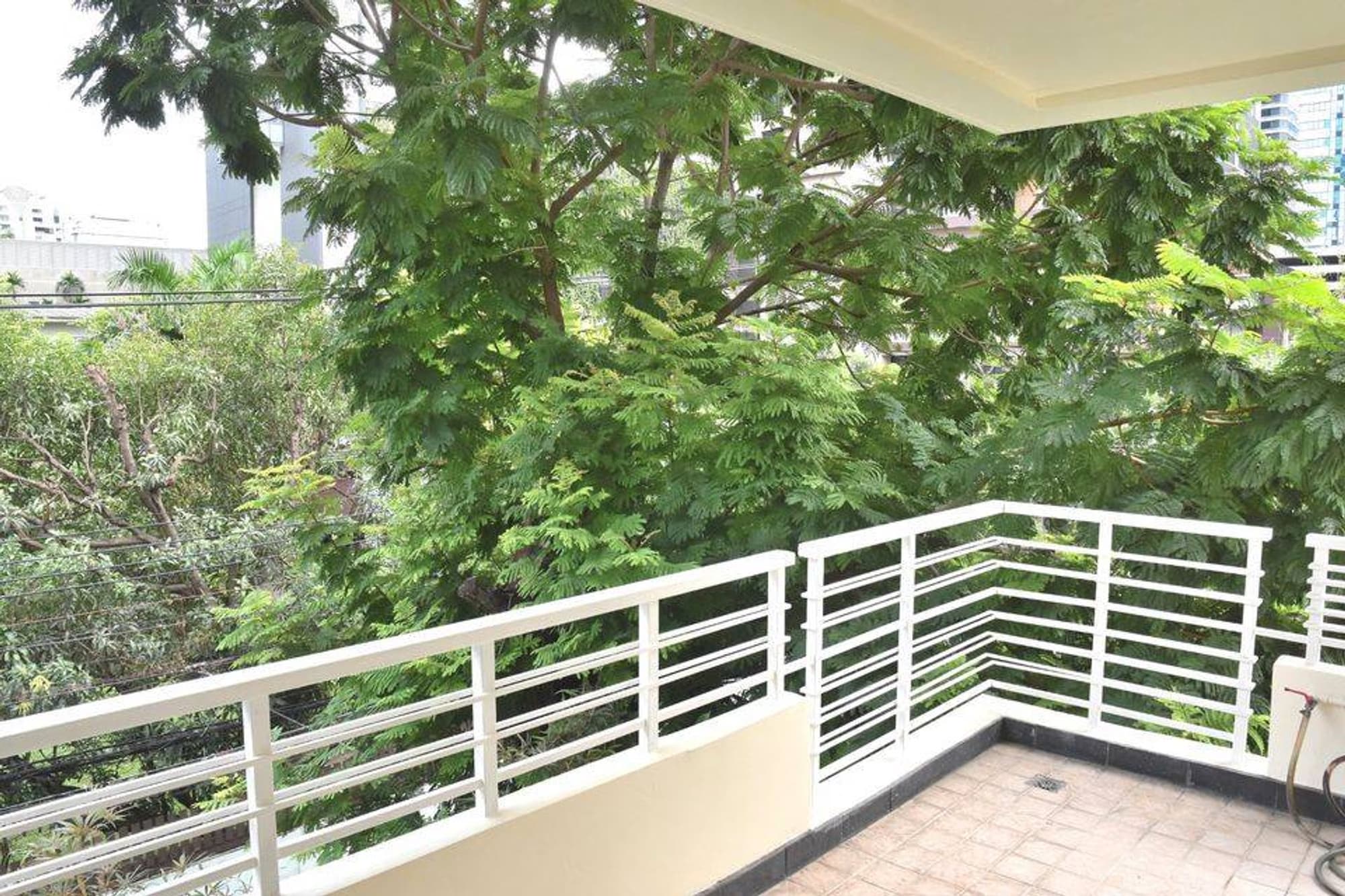 3 Bed Condo for Rent in Sathon - Image 24