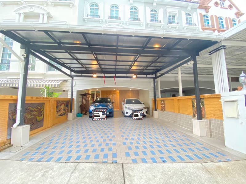 4 Bed Townhouse for Sale in Bang Kho Laem