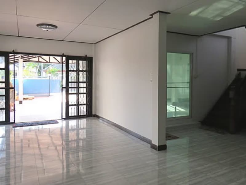 6 Bed House for Rent and Sale in Mueang Chiang Mai District