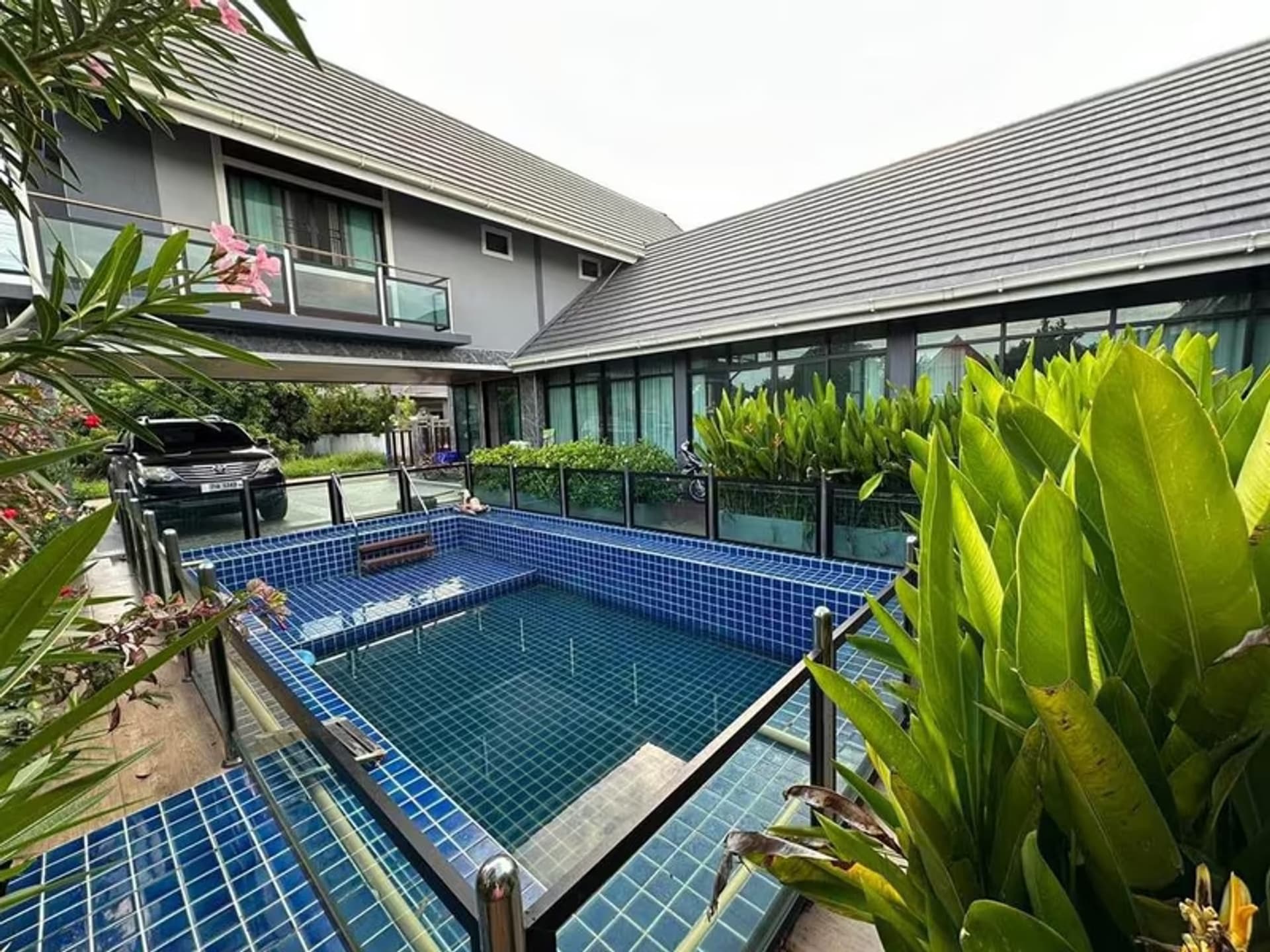  - Image 2