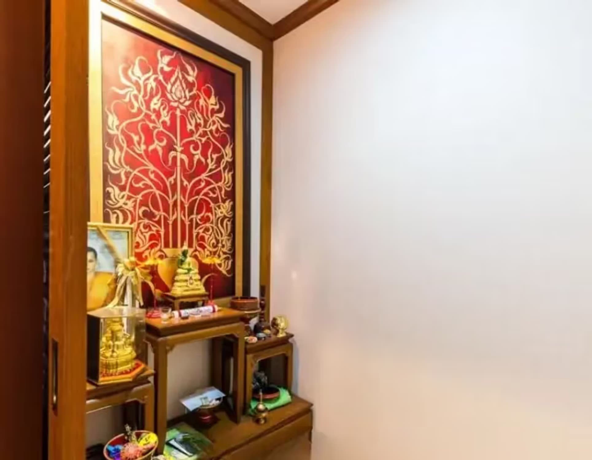 6 Bedroom House - Image 7