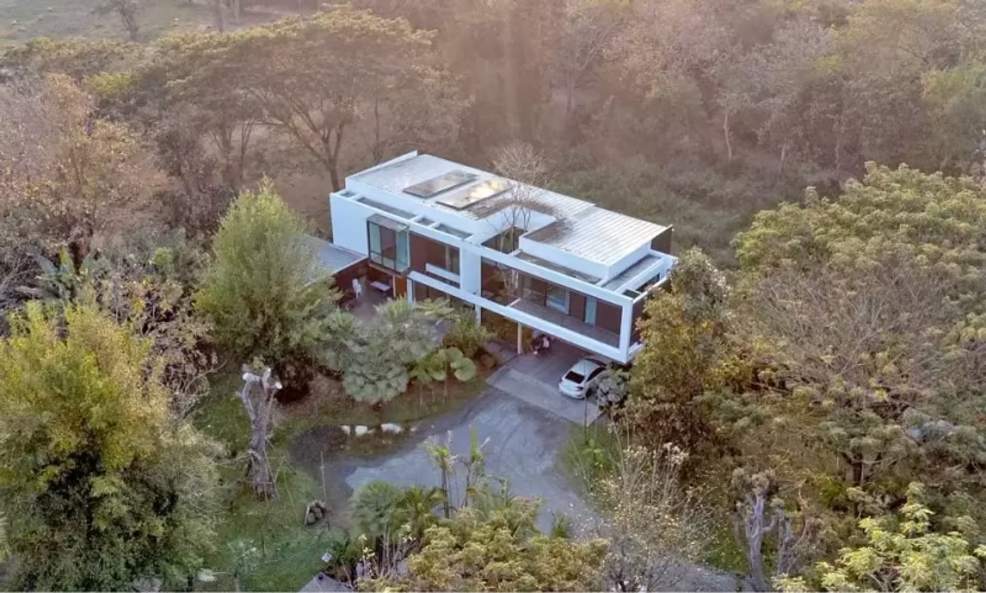 4 Bedroom House - Image 5