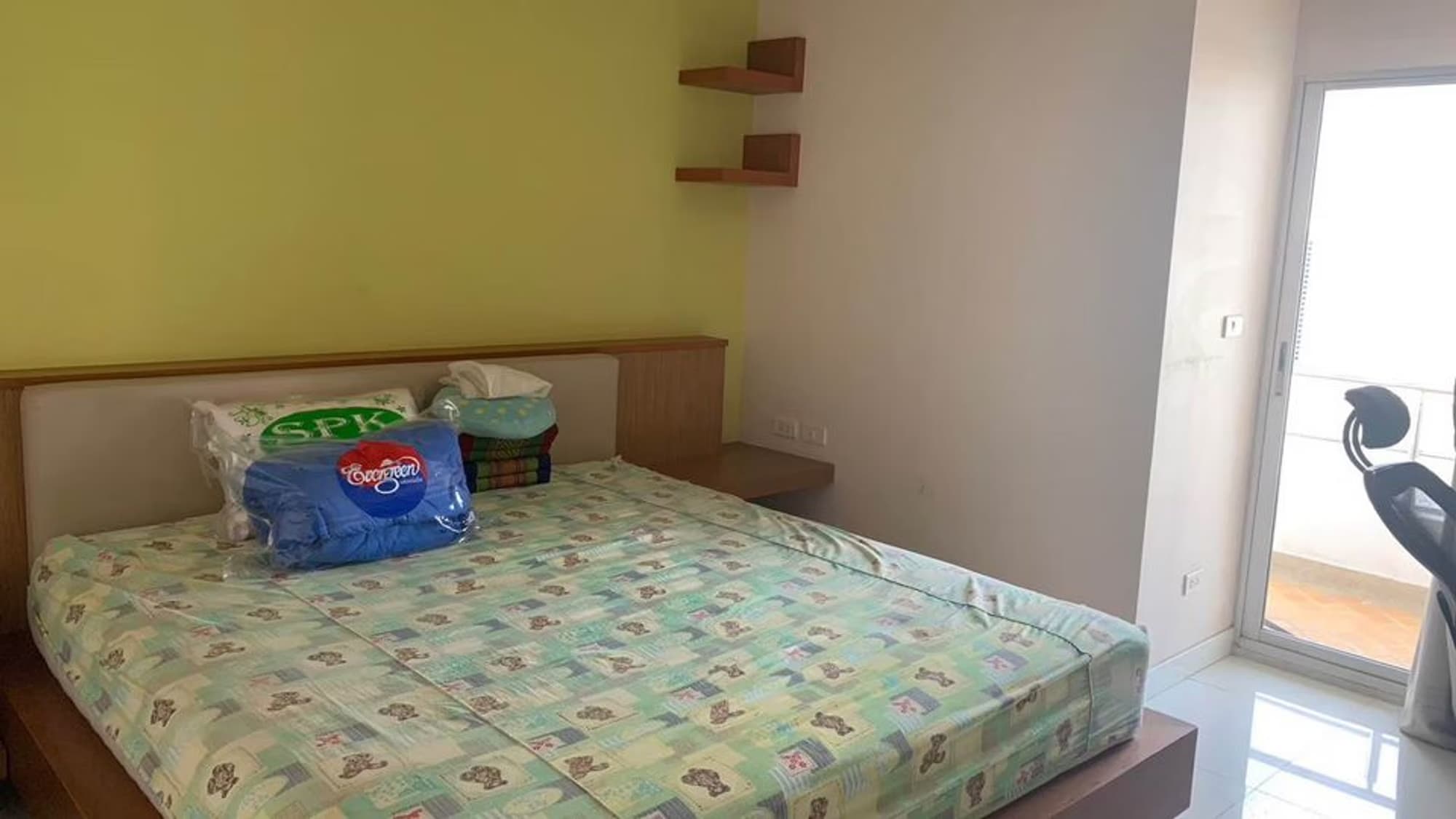 Condo for Rent at Saichol Mansion - Image 22