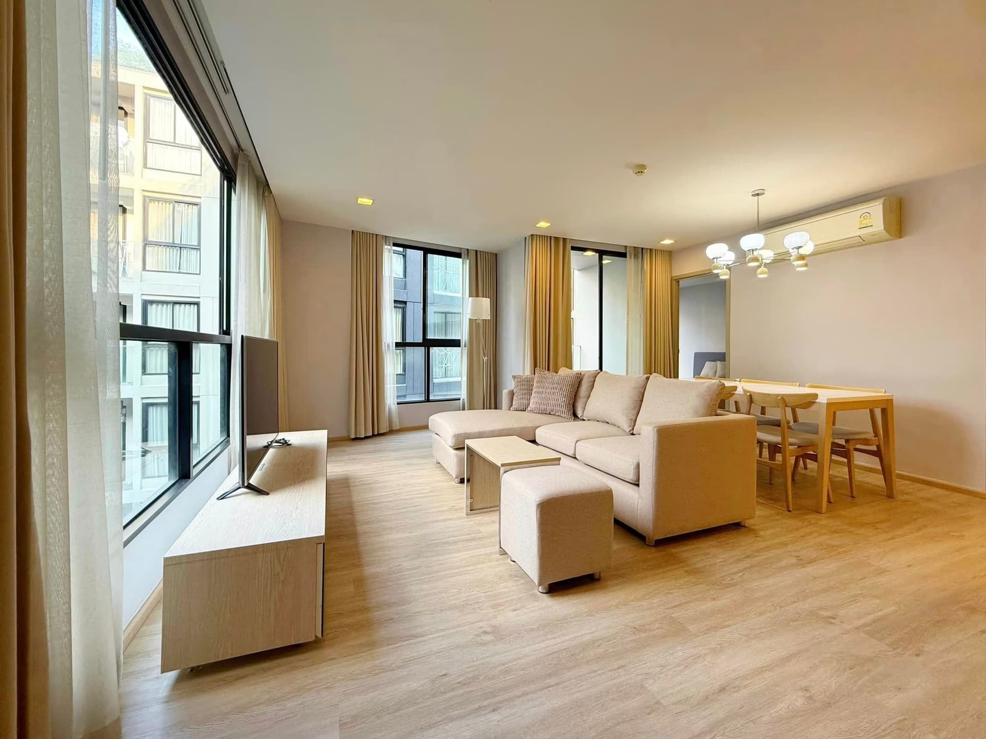 3 Bed Condo for Rent and Sale in Watthana - Image 2