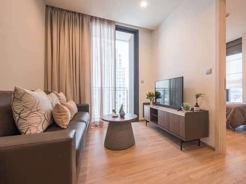 2 Bed Condo for Rent in Phaya Thai