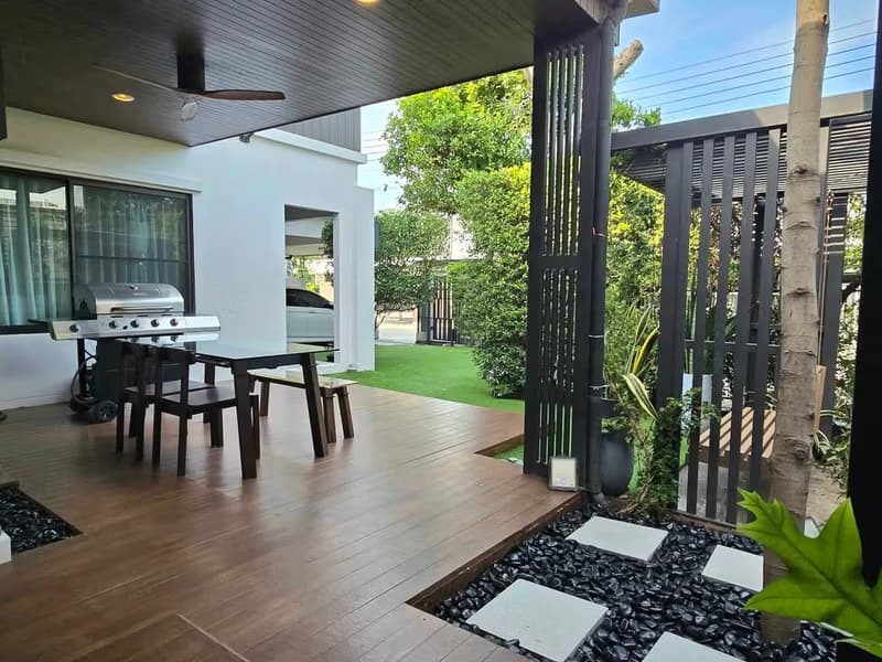 4 Bed House for Rent in Bang Phli