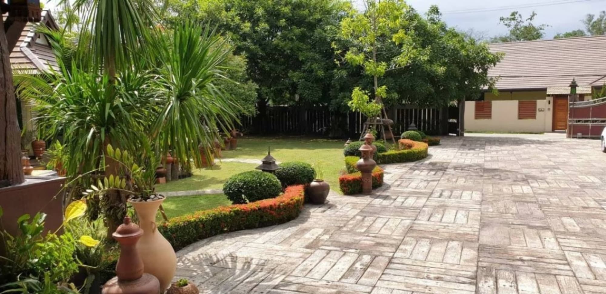 4 Bed House for Sale in San Kamphaeng - Image 11