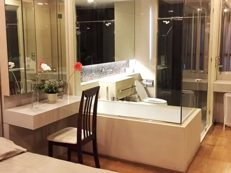 1 Bedroom Condo