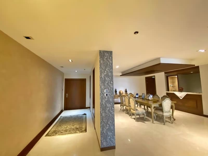 3 Bed Condo for Rent and Sale in Watthana