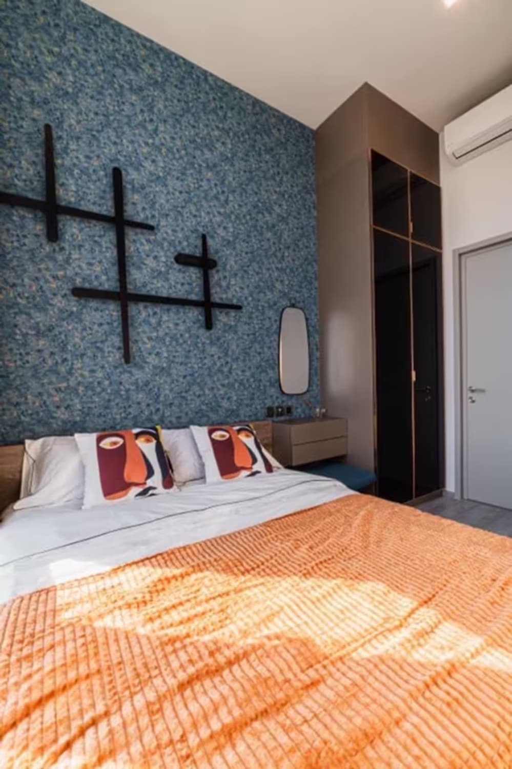 1 Bedroom Condo - Image 1