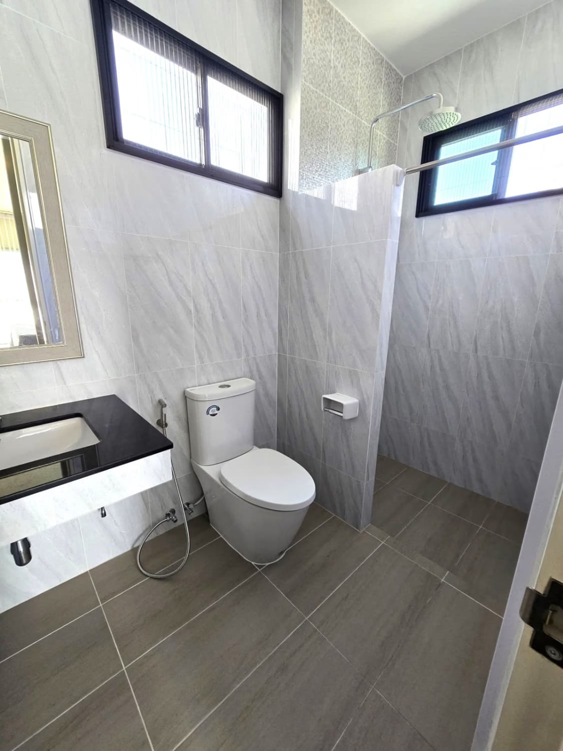 3 Bed House for Rent in Hang Dong - Image 9