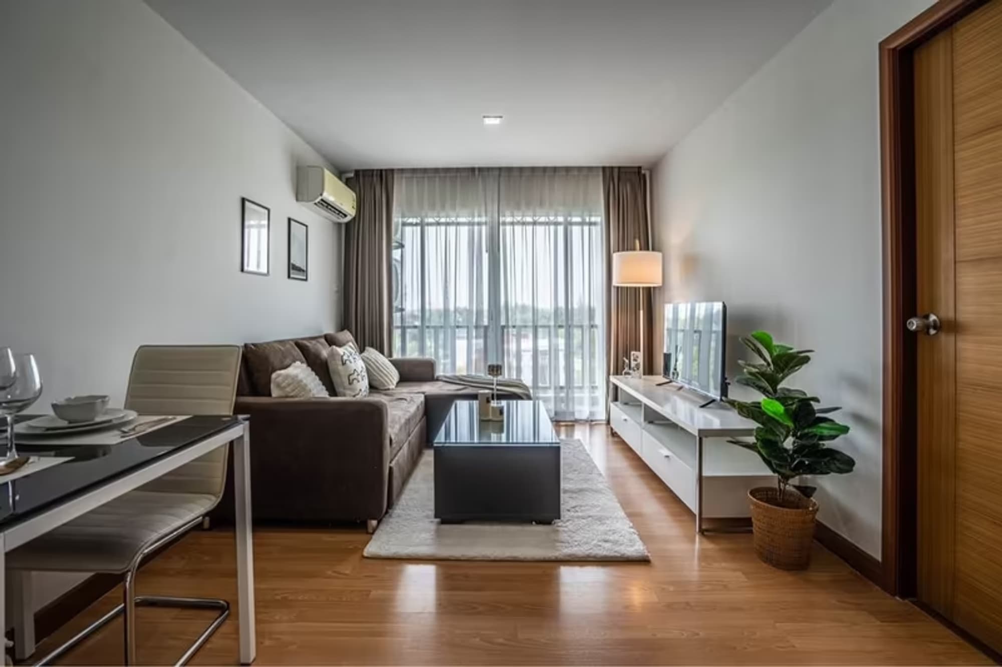 1 Bedroom Condo - Image 4