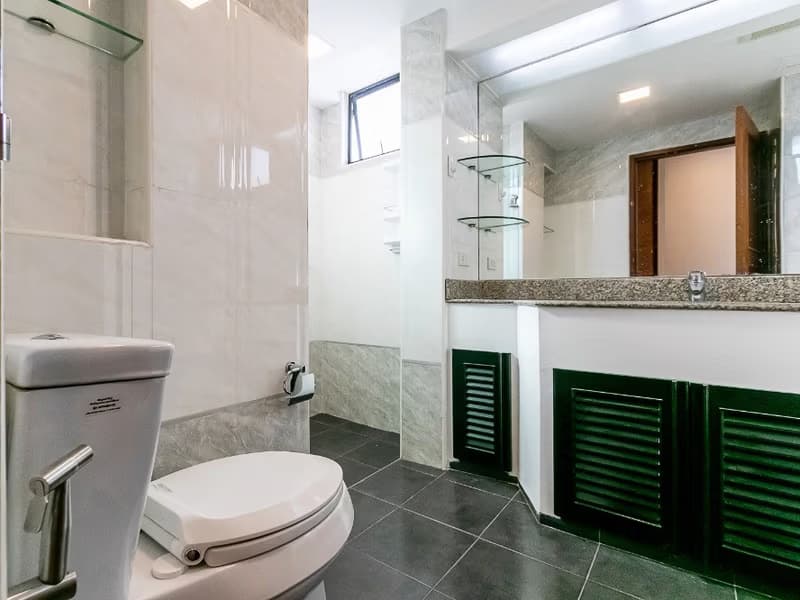 3 Bed Condo for Rent in Khlong Toei
