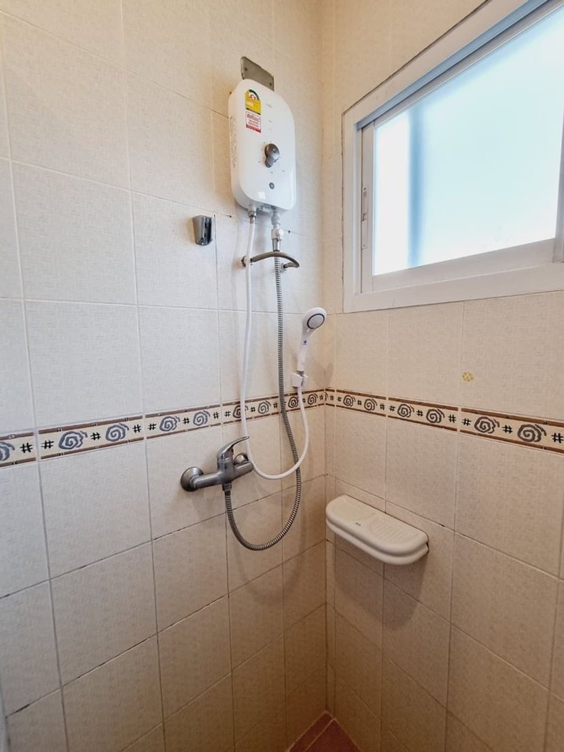 4 Bed House for Rent in Mueang Chiang Mai - Image 10