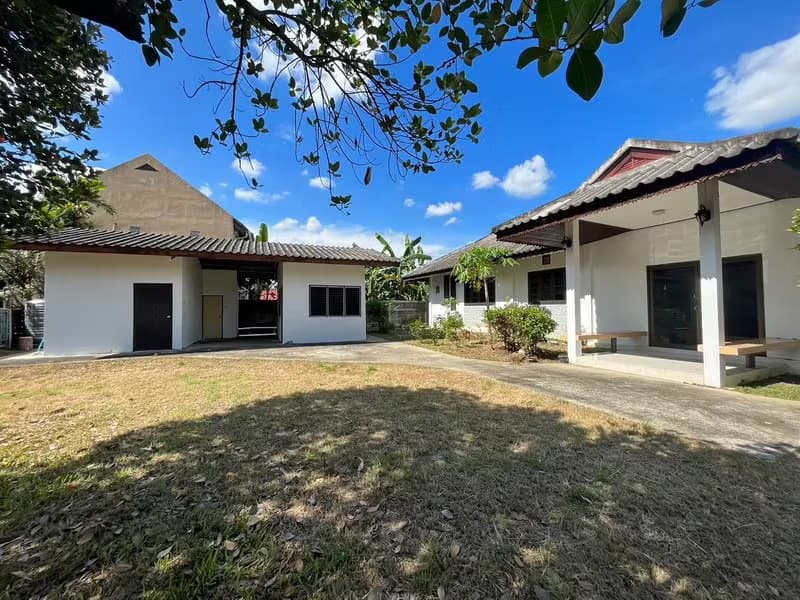 2 Bedroom House