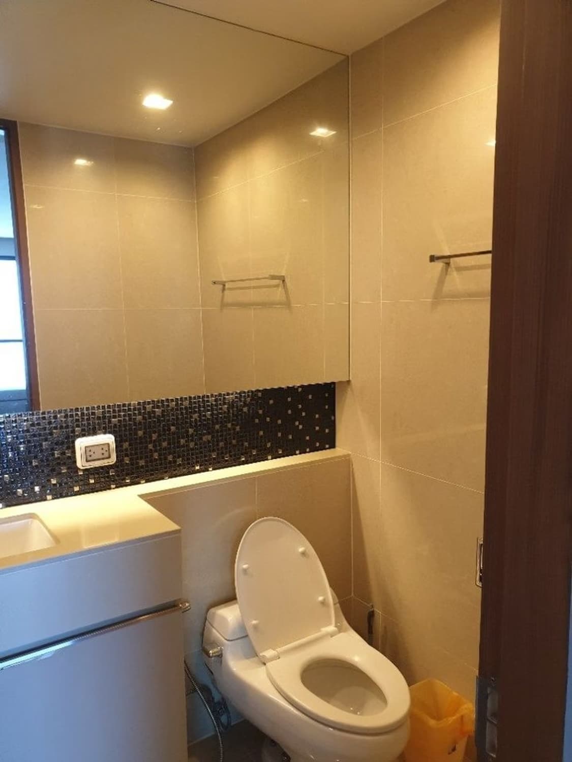 Condo for Sale at The Address Sathorn - Image 7