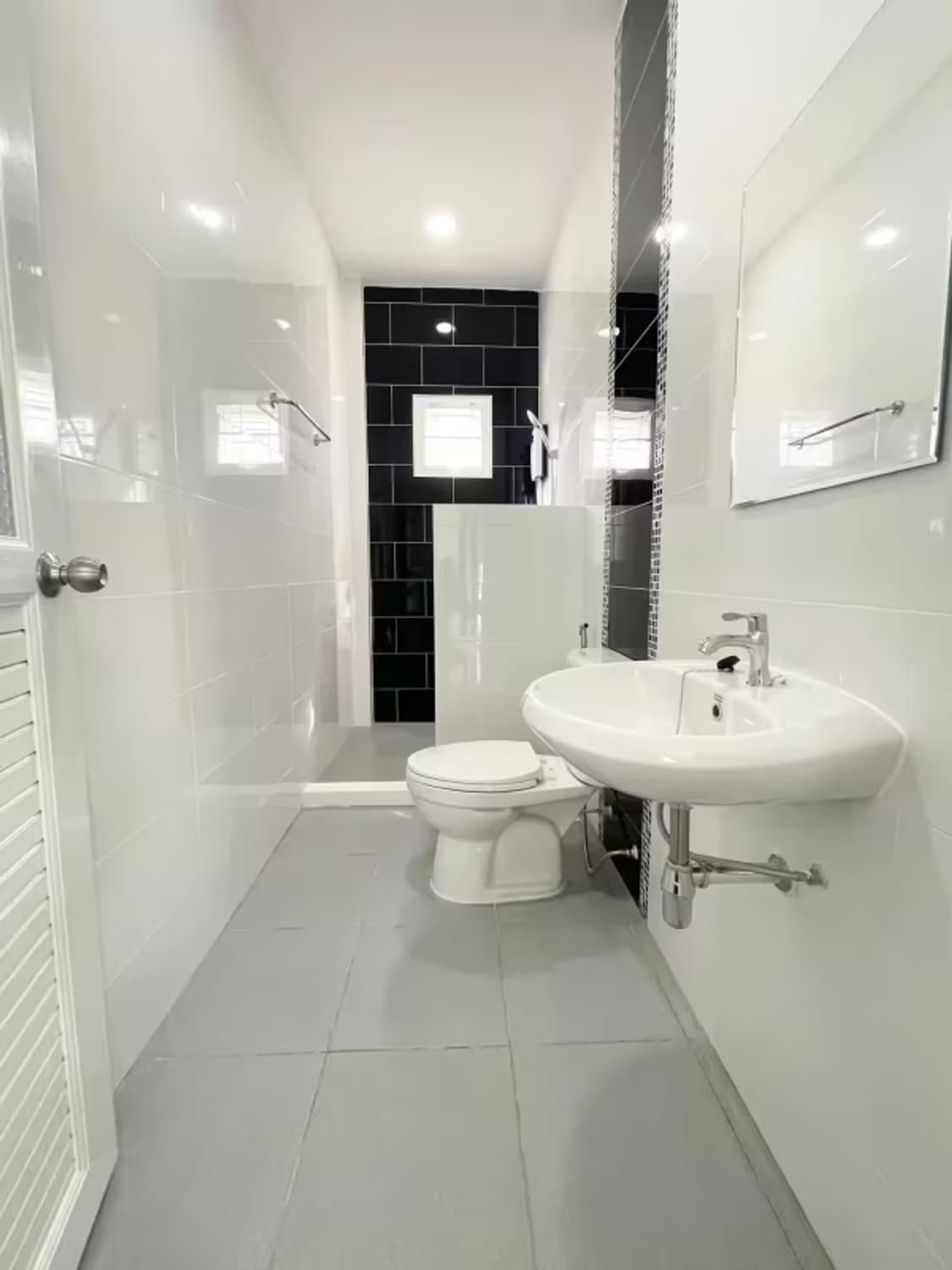 3 Bedroom House - Image 8