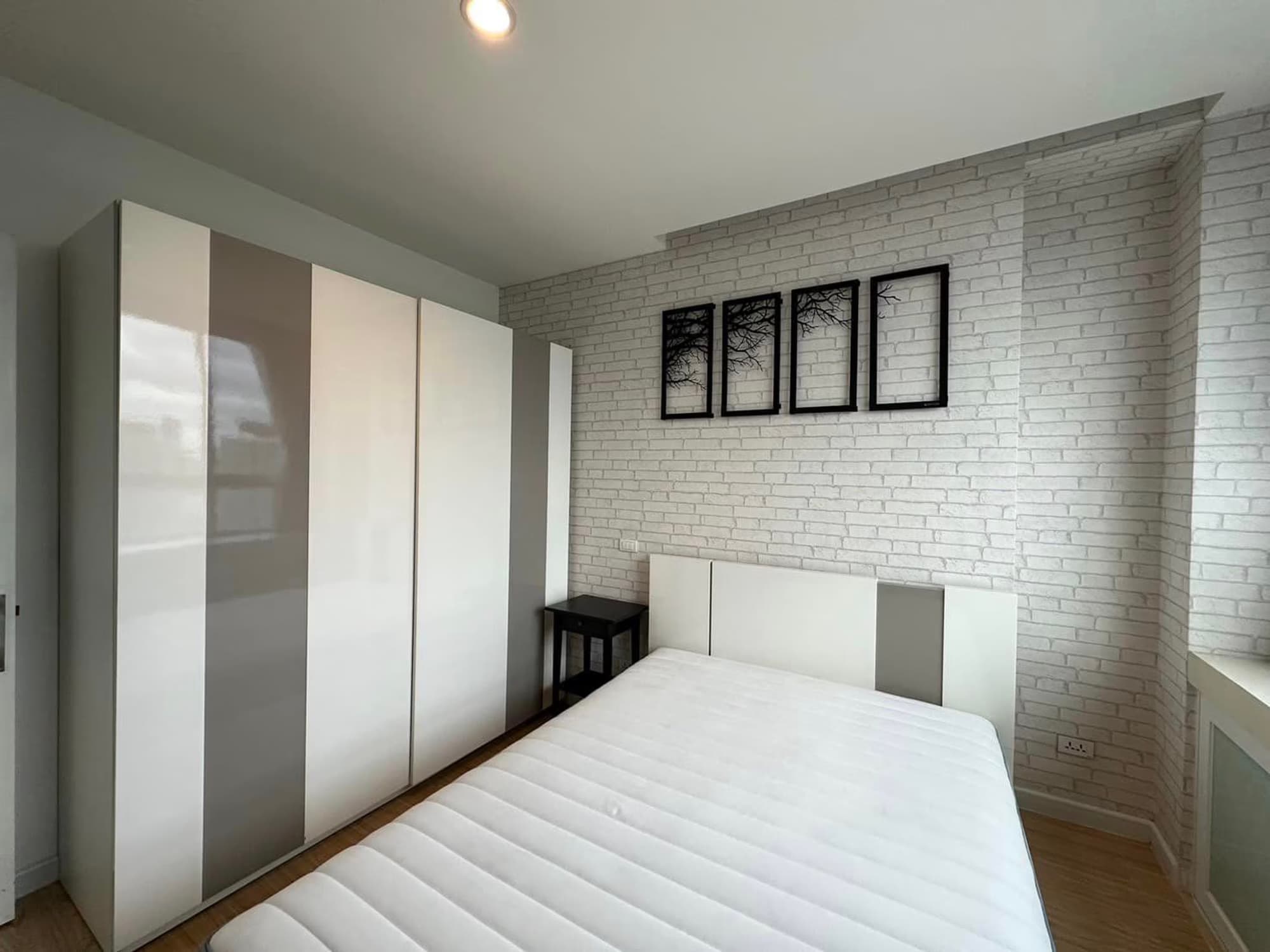 1 Bed Condo for Rent  Near Phra Ram 9 MRT - Image 5