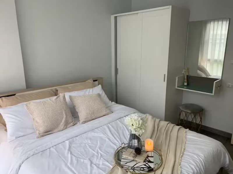 1 Bedroom Condo