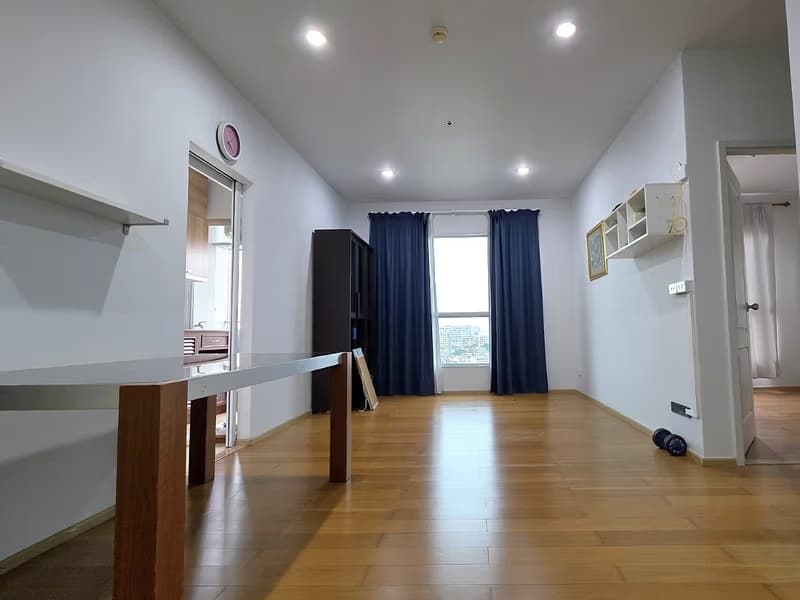 2 Bed Condo for Sale in Khlong San