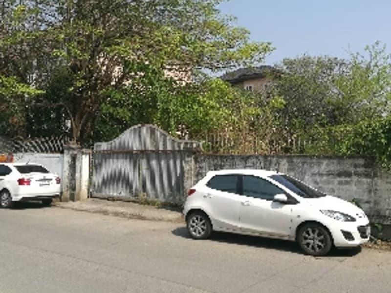 Code 668 Land for sale in the city near the community