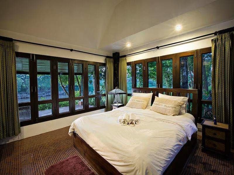 20 Bed House for Rent and Sale in Saraphi