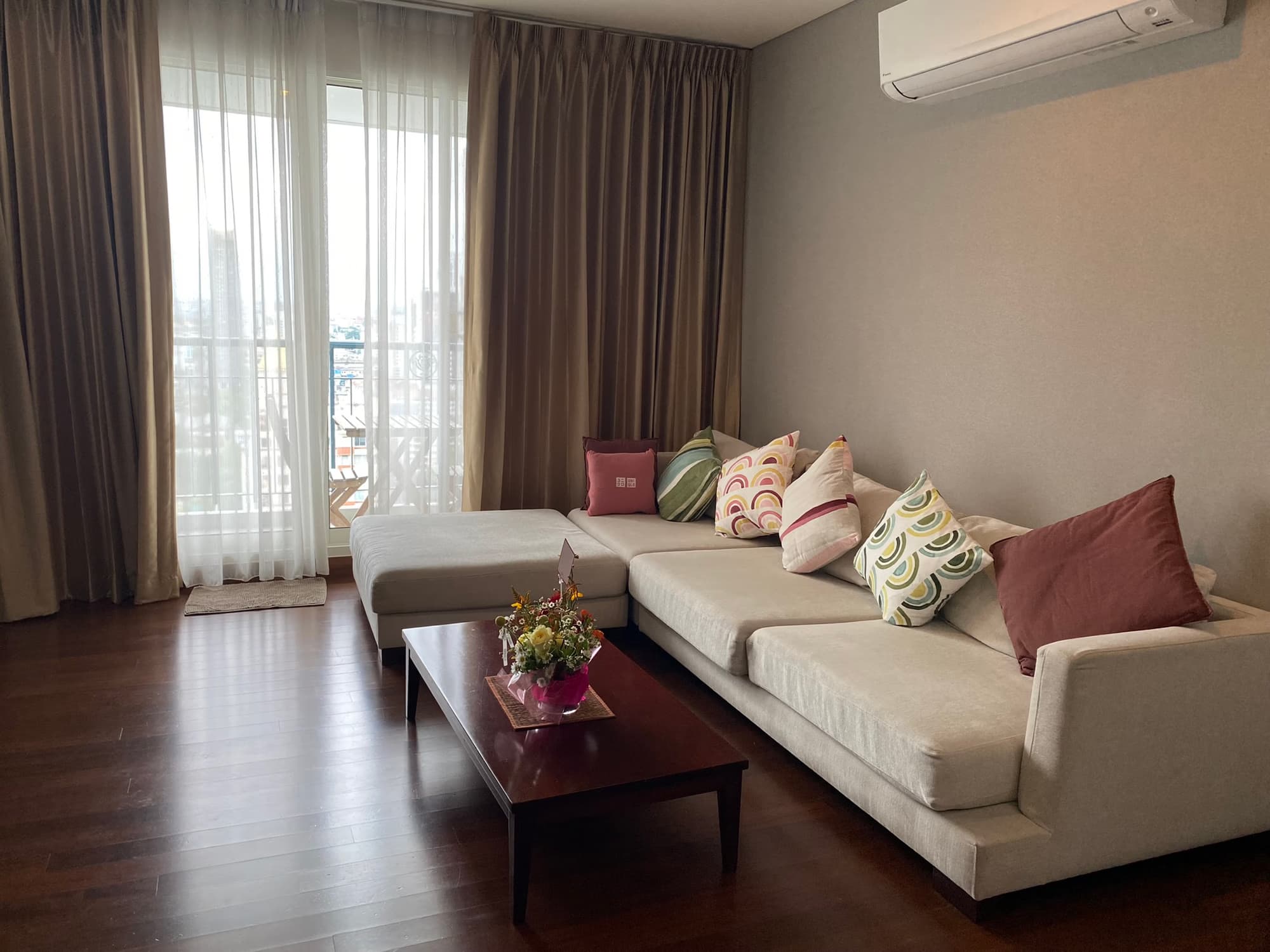  Ivy Thonglor 23 - Image 1
