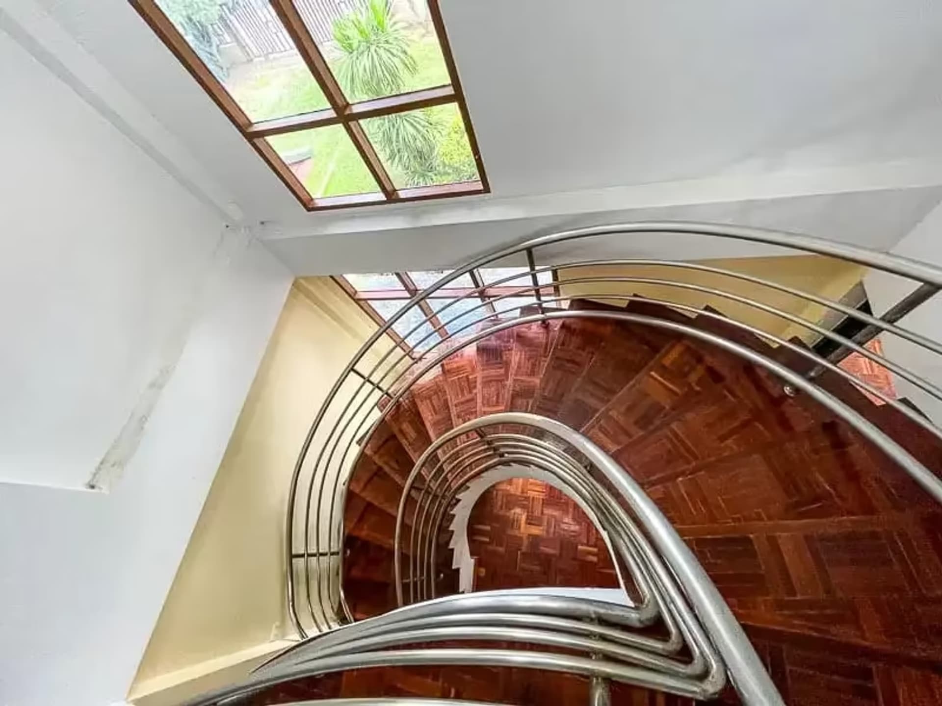 4 Bedroom House - Image 5