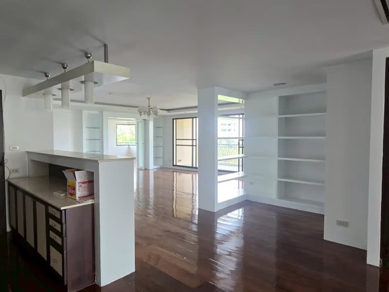 3 Bed Condo for Sale in Watthana