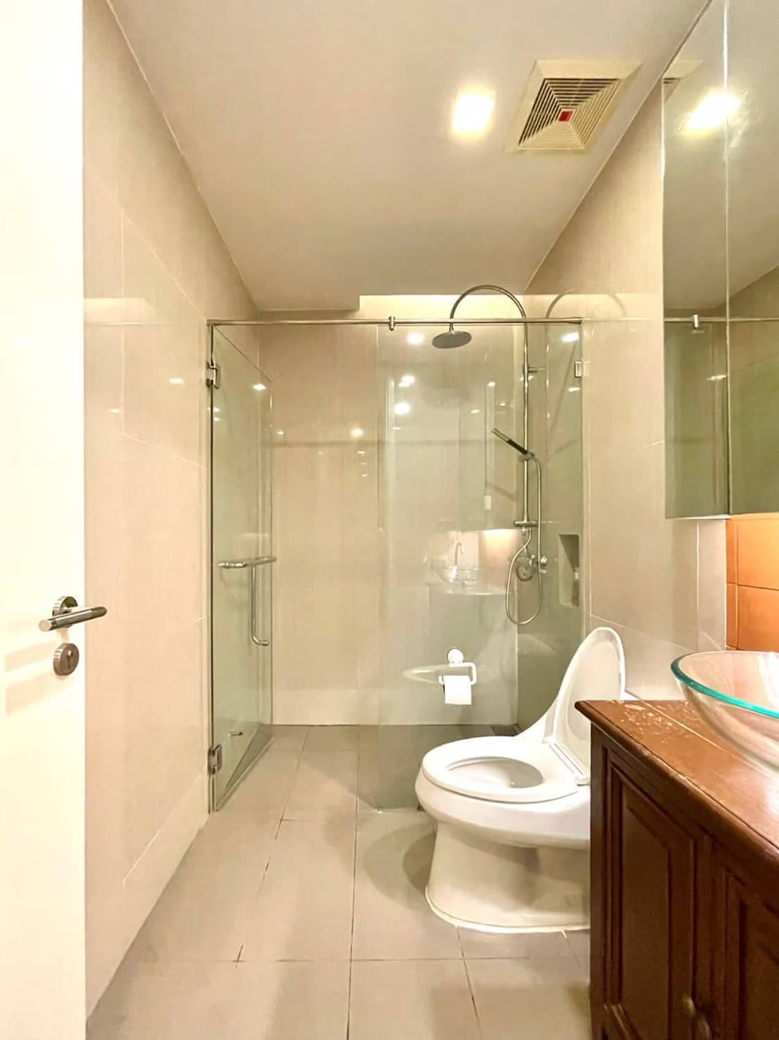 Condo for Sale at Circle Living Prototype - Image 27