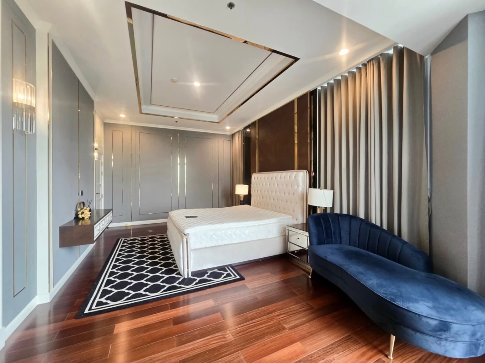 4 Bed Condo for Rent in Huai Khwang - Image 13