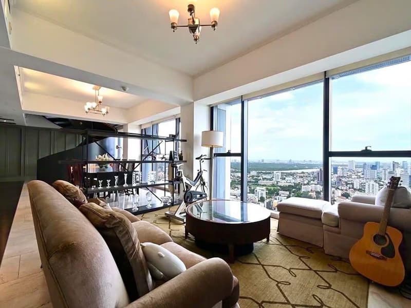 4 Bed Condo for Rent in Sathon