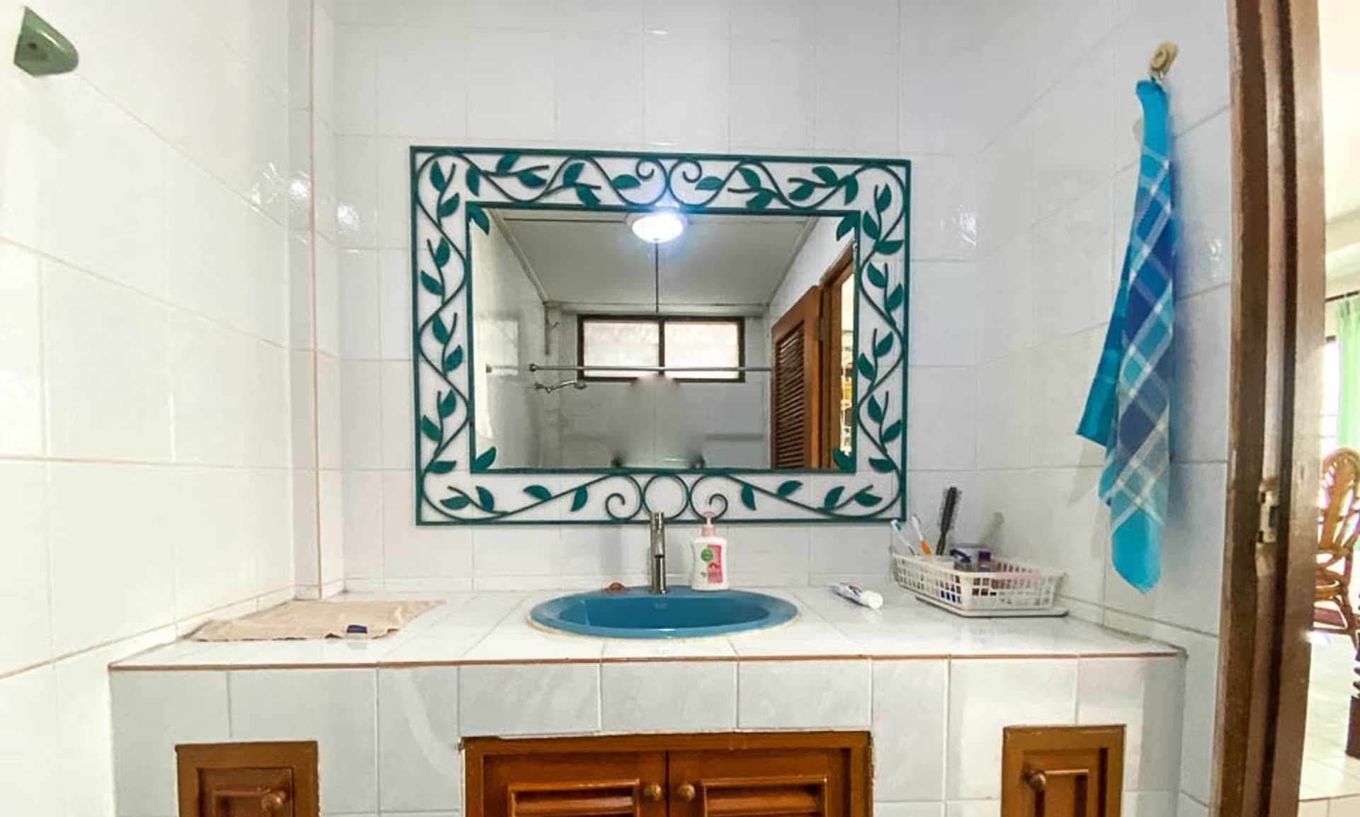 4 Bedroom House - Image 5