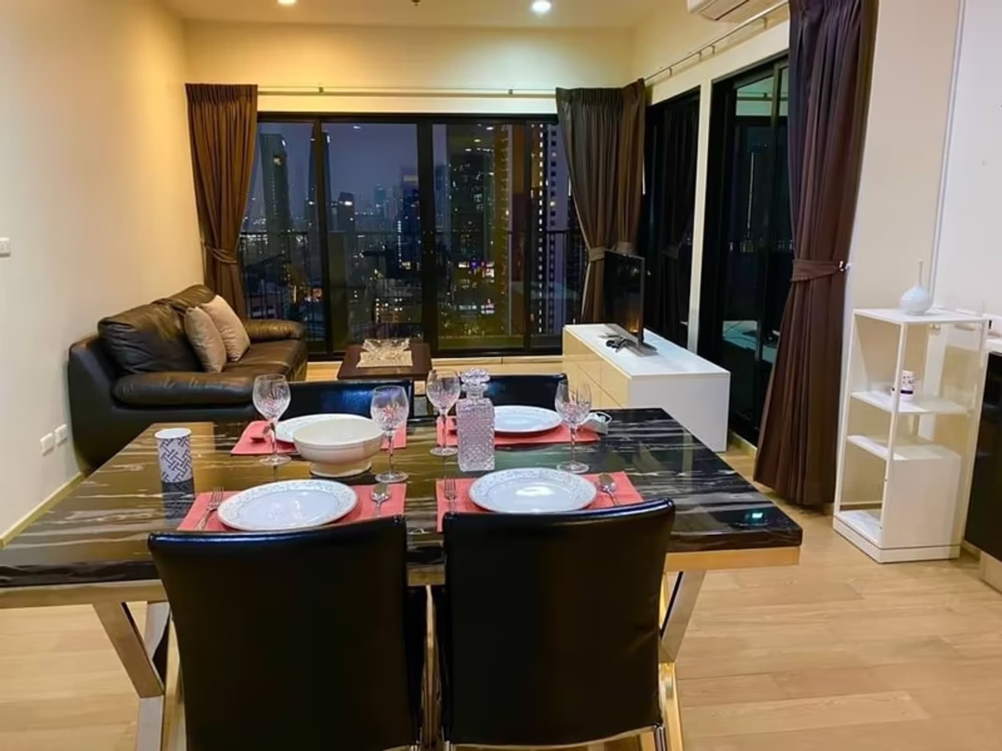 Condo for Rent, Sale at Noble Reveal - Image 2