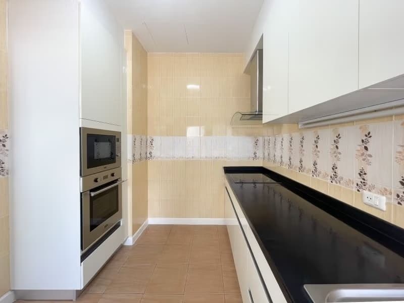 4 Bed House for Sale in Prawet
