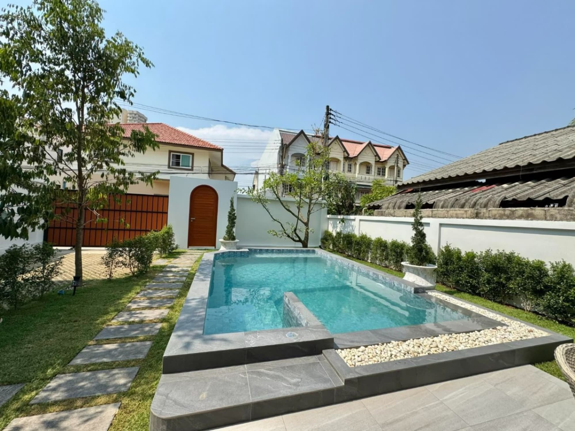 5 Bed House for Sale in Mueang Chiang Mai District - Image 2